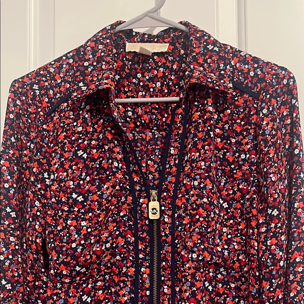 MICHAEL Michael Kors Blue and Red Floral Print 3/4 Sleeve Notched Collar Blouse - Picture 2 of 6